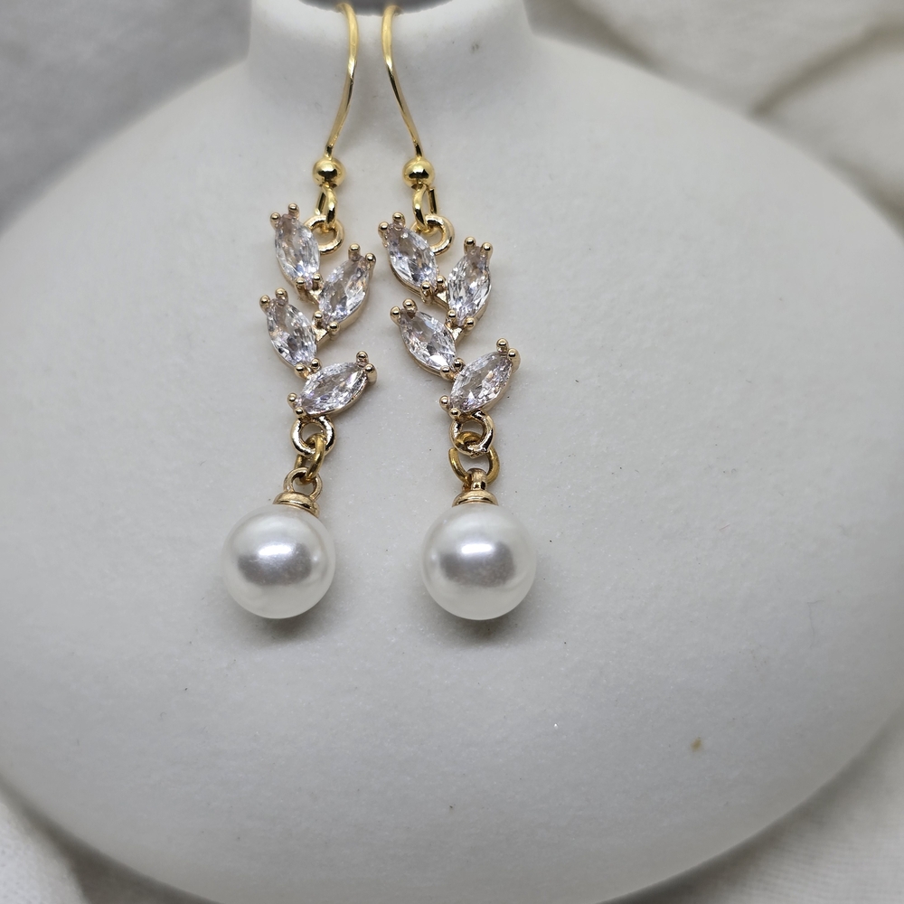 Elegant Gold Pearl Drop Earrings with Clear Crystal Accents